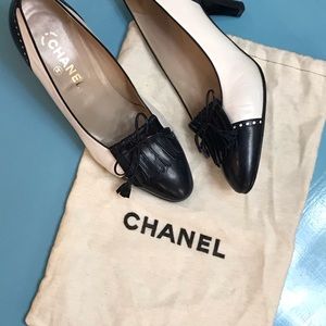 Vintage Chanel Pumps Heels Shoes Navy Size 9